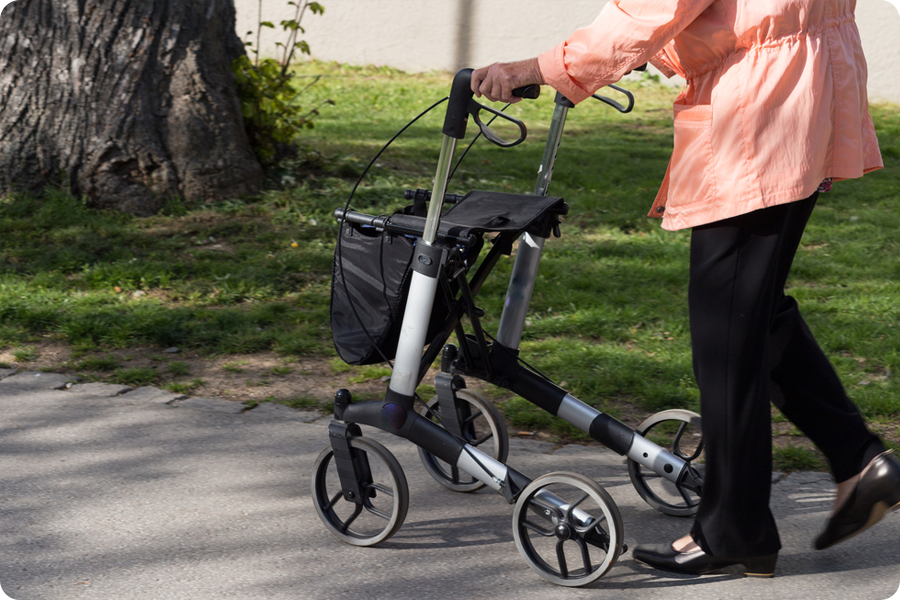 Rehabilitatiepatiënten: geschikt voor patiënten in de postoperatieve herstelperiode en patiënten met chronische ziekten, voor een soepele en comfortabele mobiliteitservaring.