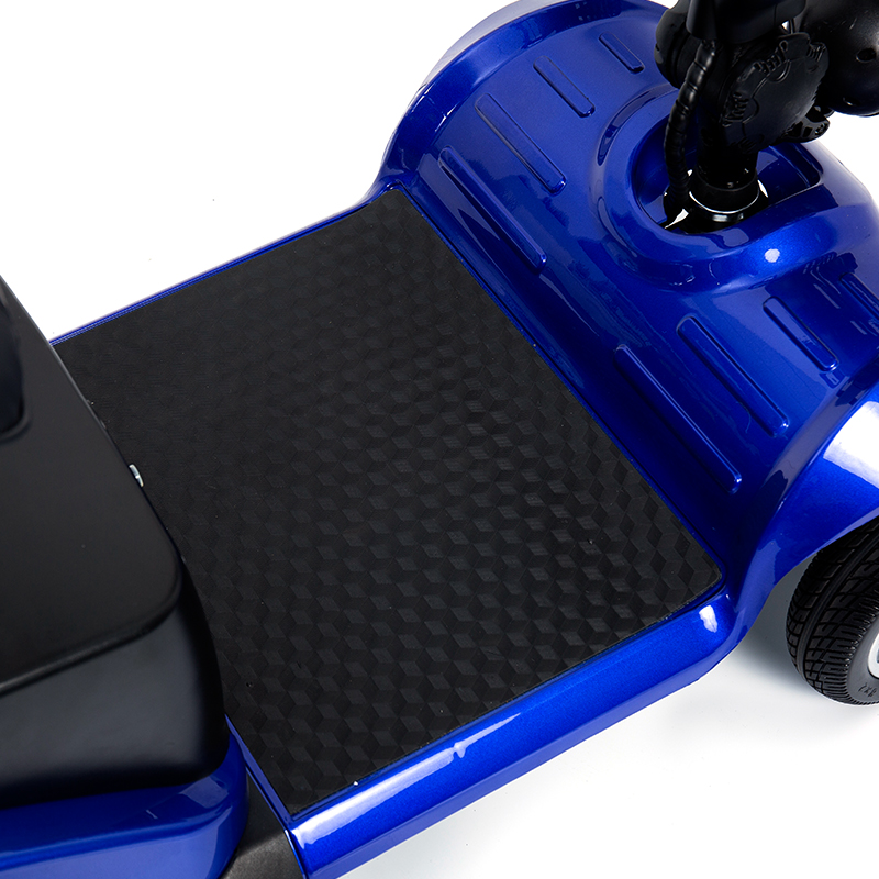 YL-09B Opvouwbare lichtgewicht scootmobiel met 4 wielen en mand